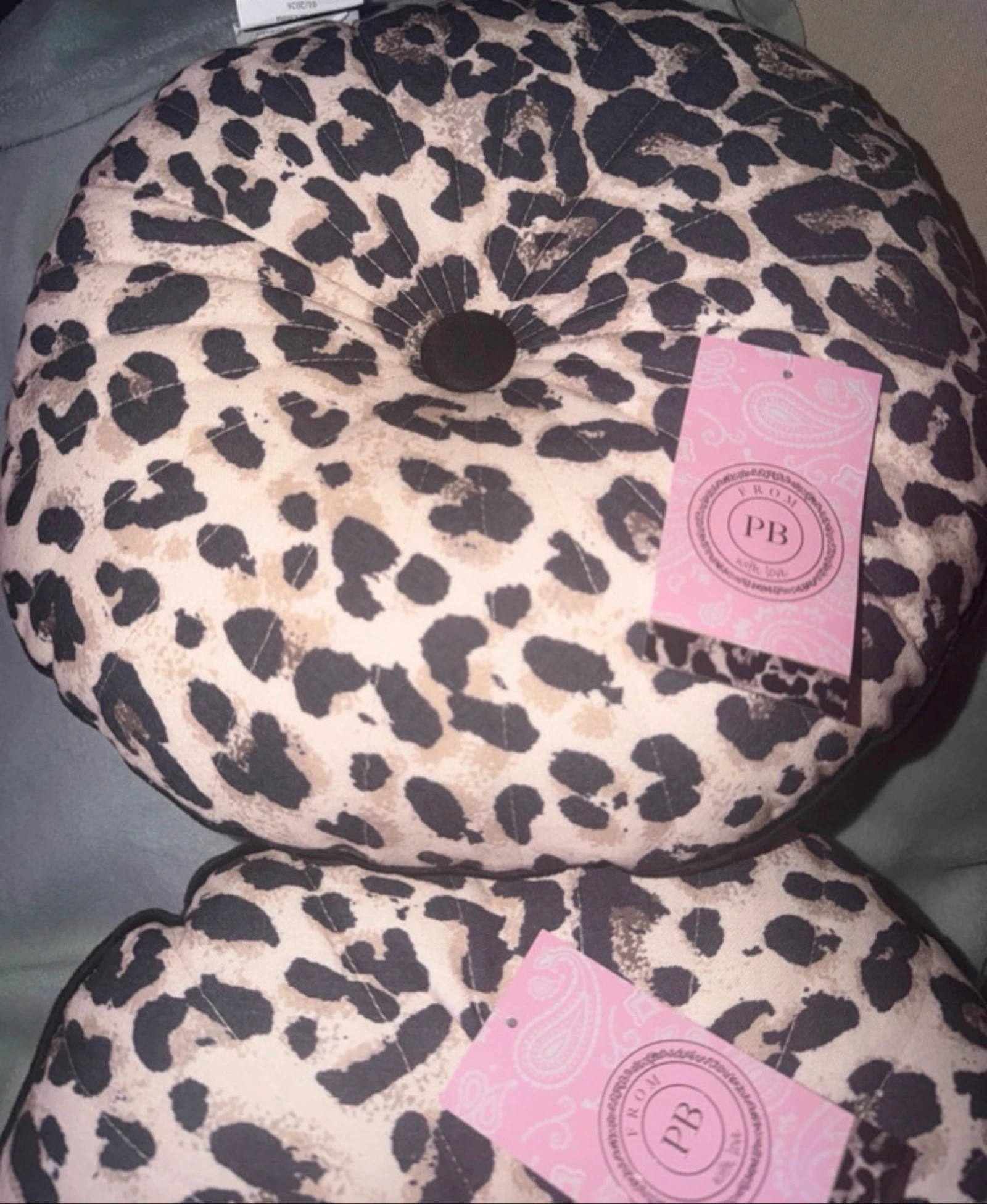 2 leopard print cushions  – photo 3